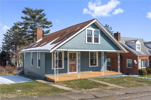 view of front facade with covered porch