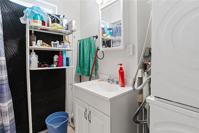 bathroom with vanity and plenty of natural light