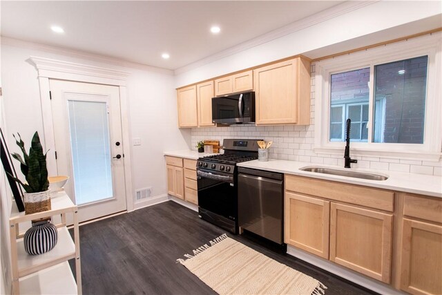 5512 Avondale Pl, Highland Park, PA 15206 - photo 11