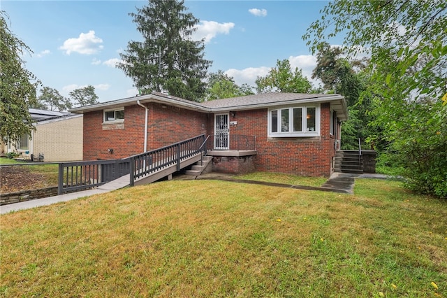 view of front of house with a front lawn