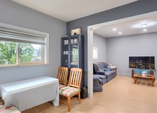 living area with light hardwood / wood-style floors