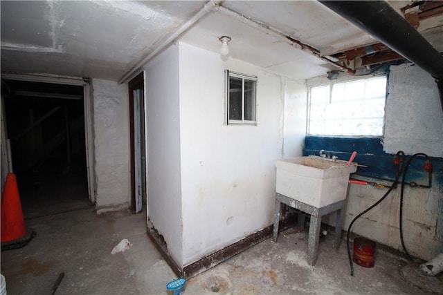 814 Etna St, Mckees Rocks, PA 15136 - below grade area with a sink