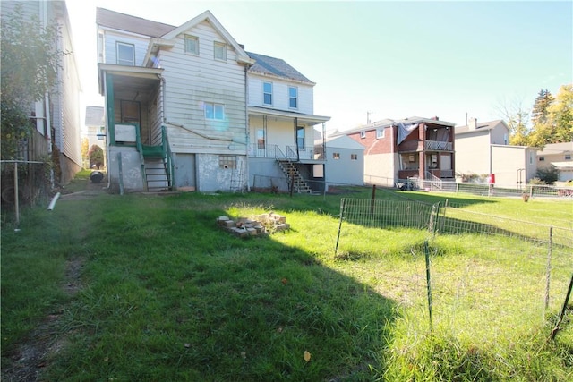 814 Etna St, Mckees Rocks, PA 15136 - rear view of property featuring stairway
