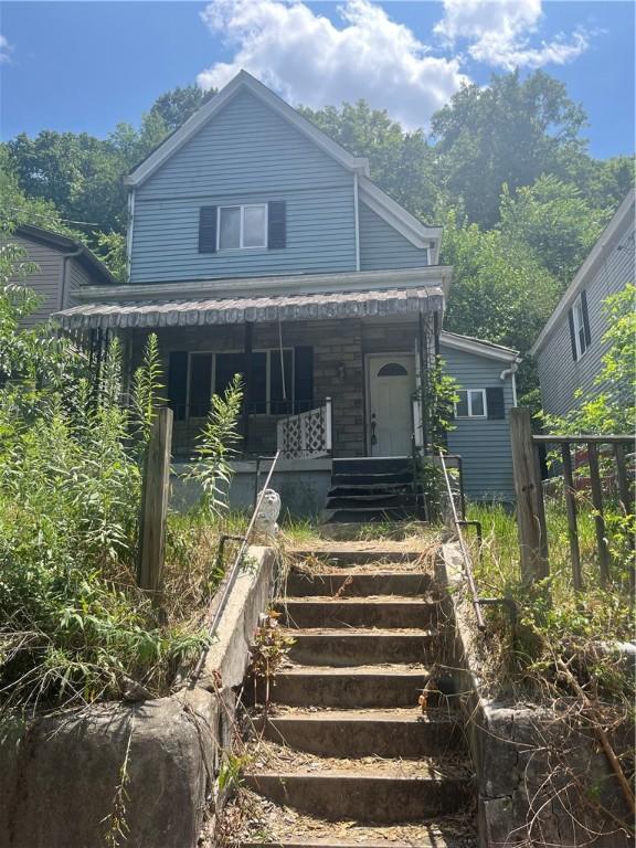 view of front facade with covered porch