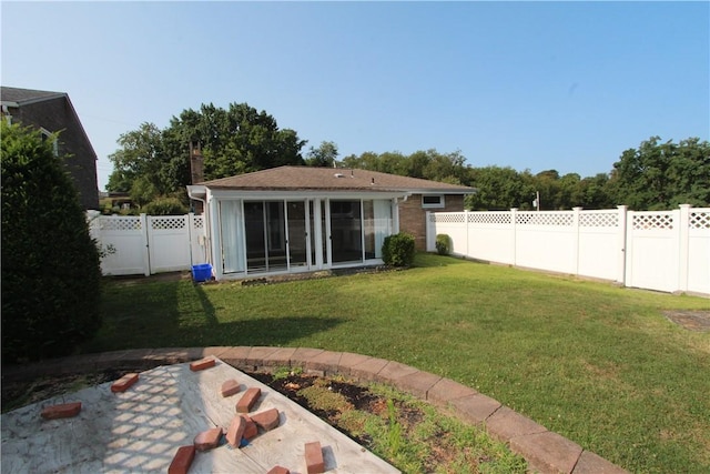 122 5th Ave, West Mifflin, PA 15122 - view of yard