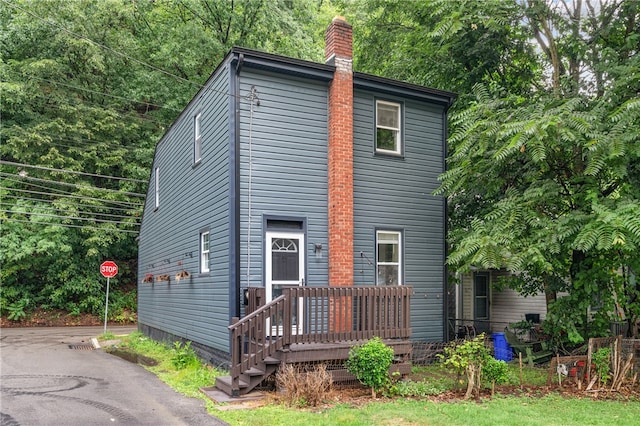 view of front of property