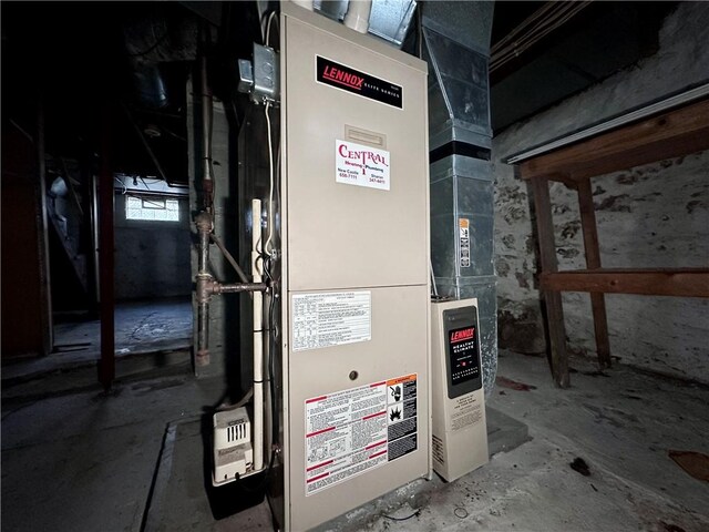 118 Wengler Ave, Sharon, PA 16146 - utilities featuring heating unit
