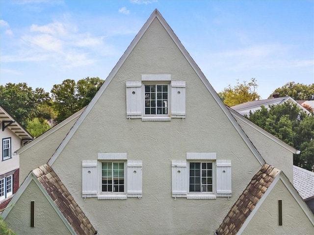 17 Wilmont Ave E, Washington Boro, PA 15301 - view of property exterior with stucco siding