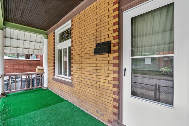 view of patio / terrace with covered porch