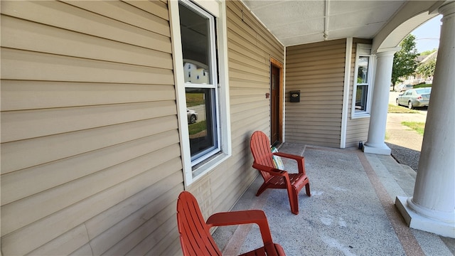 view of patio / terrace with covered porch