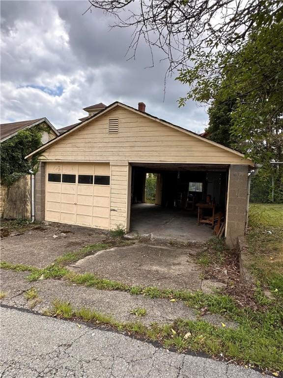 306 Shirls Ave, City Of Washington, PA 15301 - view of detached garage