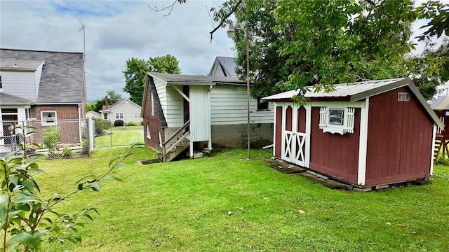 exterior space featuring a lawn