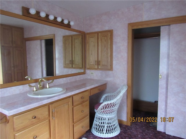 bathroom with vanity