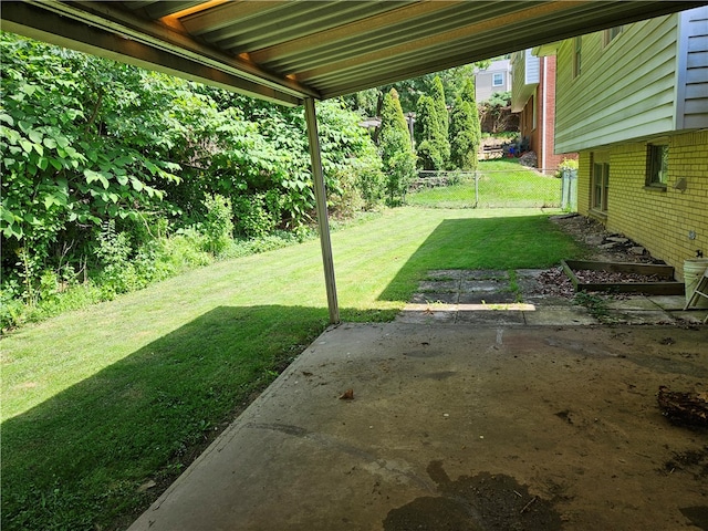 view of yard with a patio area