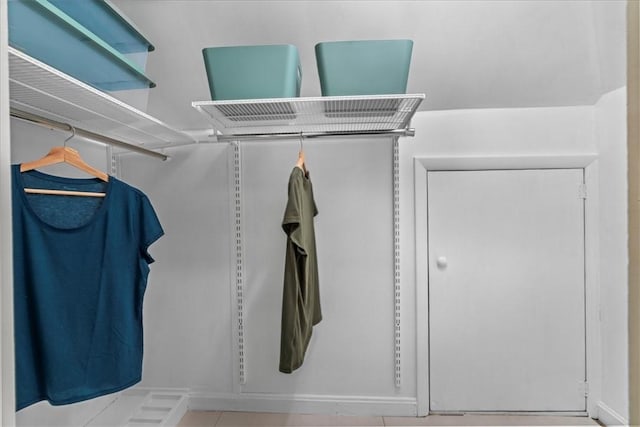 view of spacious closet