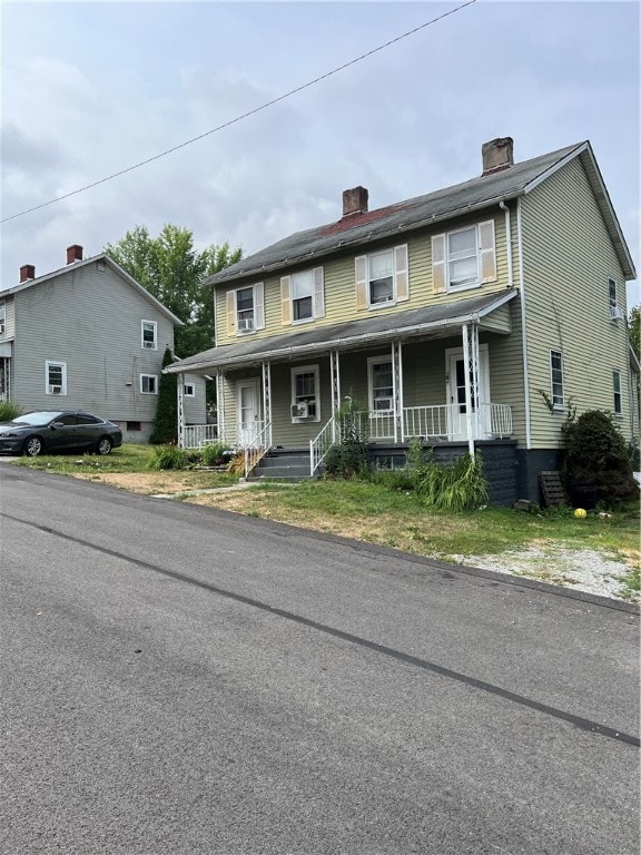 view of front of home with covered porch