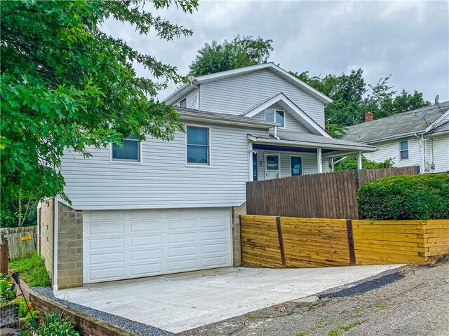 view of front of house featuring a garage