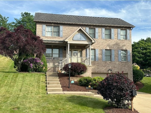 view of front of property with a front yard