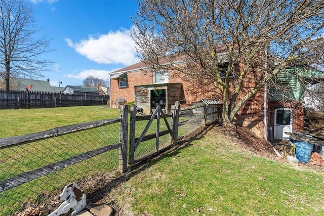 view of yard featuring fence