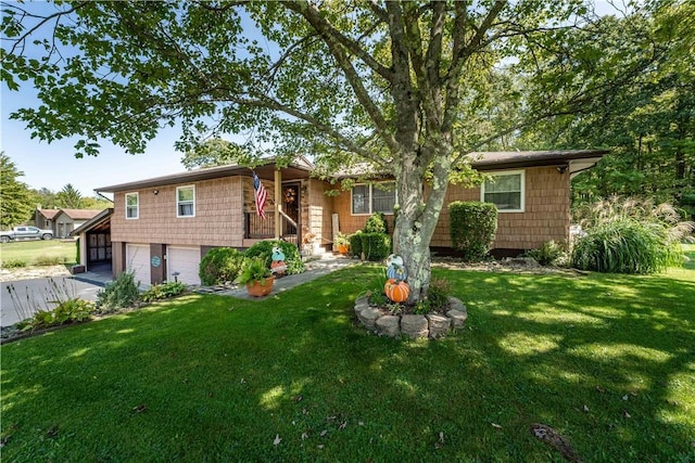 view of front facade featuring a carport, a front lawn, and a garage