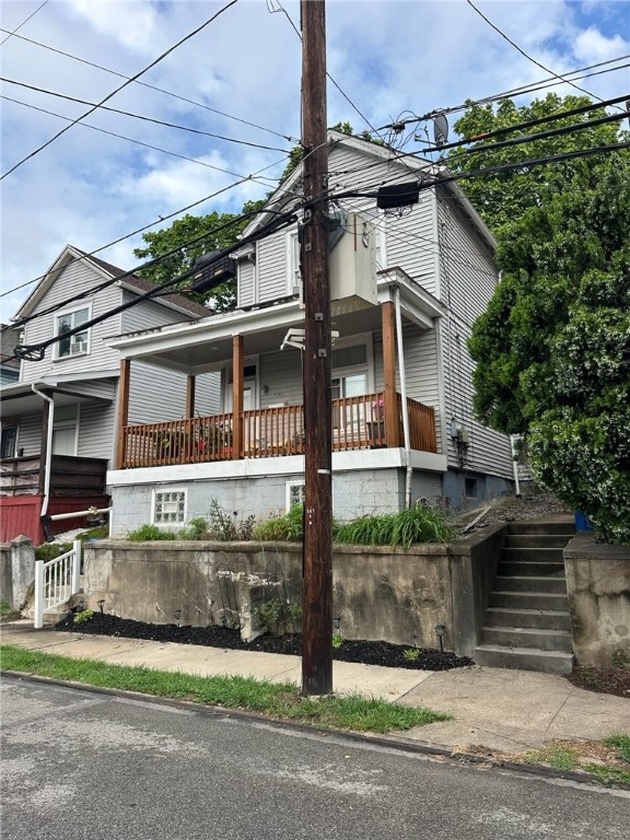 view of front facade with a porch