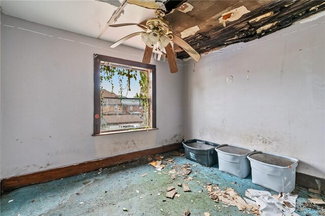 592 E 7th Ave, Tarentum, PA 15084 - empty room featuring a ceiling fan