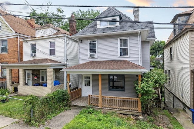 view of front facade with covered porch