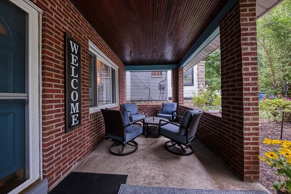 view of patio / terrace with a porch