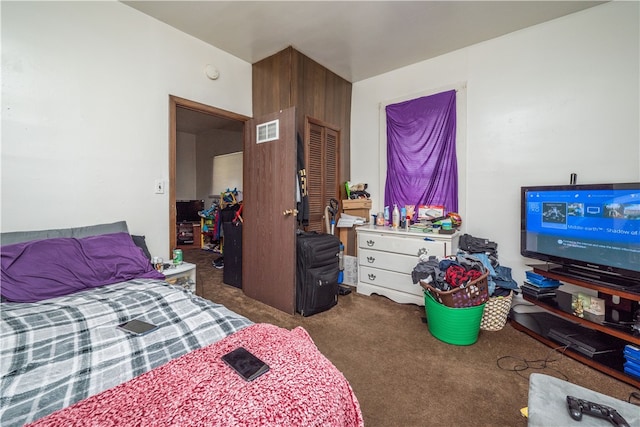 view of carpeted bedroom