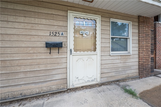 view of property entrance