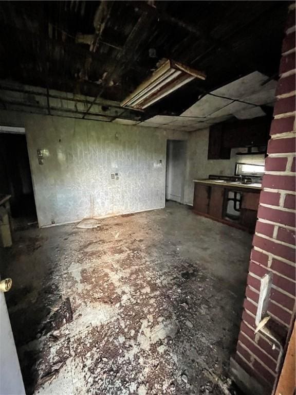 805 Oak St, Duquesne, PA 15110 - photo 3