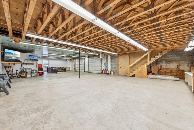 186 Lake Road Ln, Middlecreek Twp, PA 15557 - view of garage