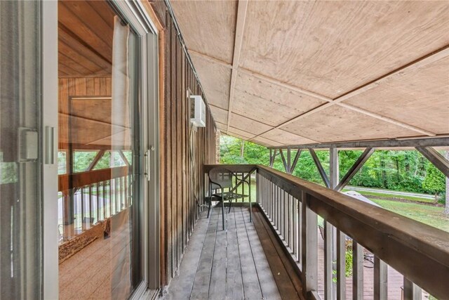 186 Lake Road Ln, Middlecreek Twp, PA 15557 - view of balcony