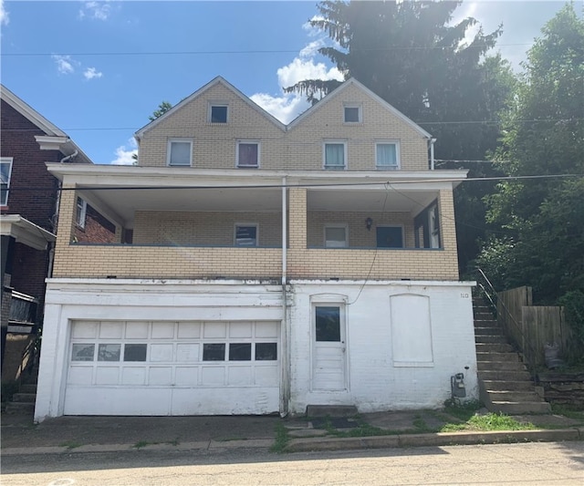 view of front of house with a garage