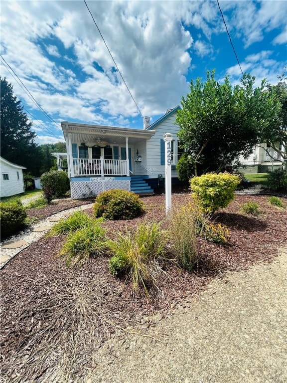 bungalow featuring a porch