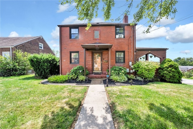 view of front of house featuring a front yard