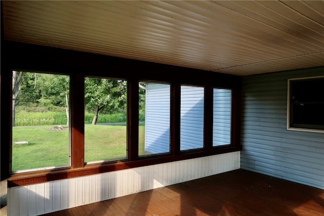 view of unfurnished sunroom