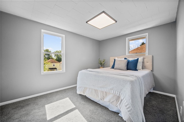 bedroom with carpet flooring