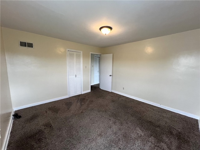 unfurnished bedroom featuring carpet floors