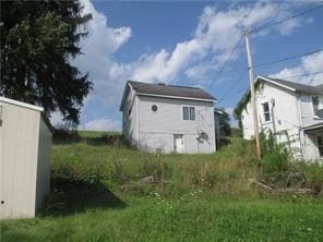 view of home's exterior