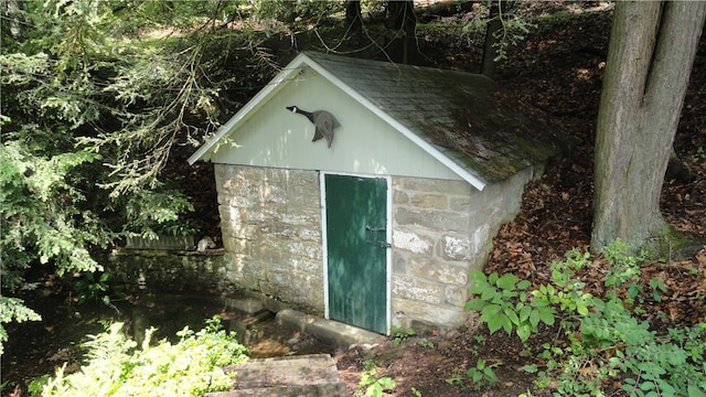 view of outbuilding