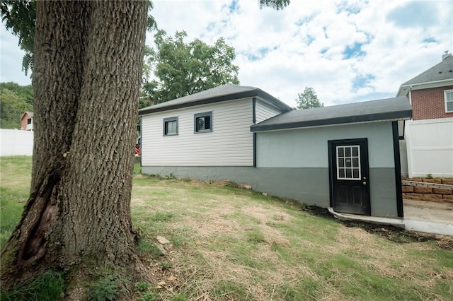 exterior space featuring fence