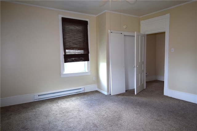 unfurnished bedroom featuring ceiling fan, carpet floors, a baseboard heating unit, and ornamental molding