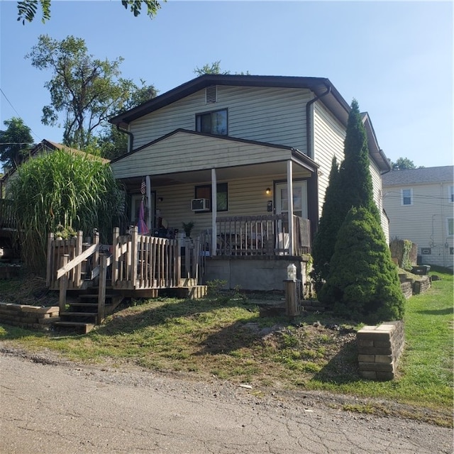 view of front of property featuring a porch