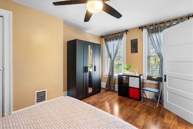 3943 Perrysville Ave, Observatory Hill, PA 15214 - bedroom featuring ceiling fan, wood finished floors, visible vents, and baseboards