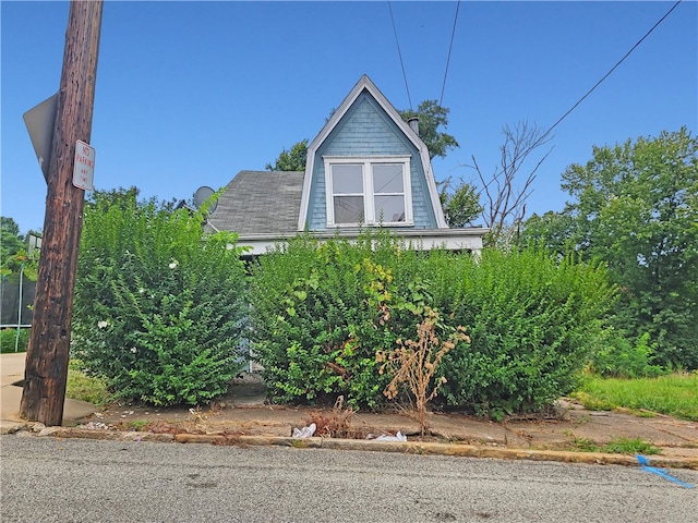 view of property exterior