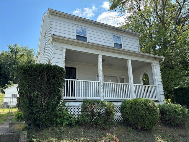 view of front of house featuring covered porch