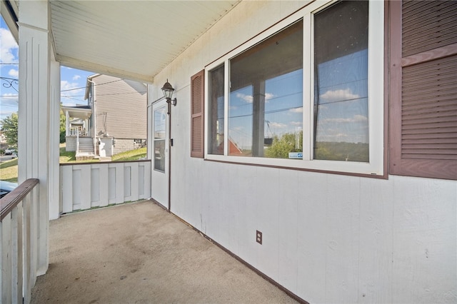 balcony featuring covered porch