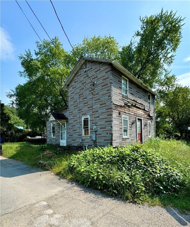 view of side of property