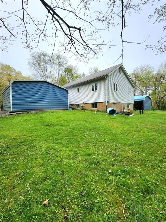 213 Fern St, Hopewell Twp Bea, PA 15001 - view of yard with an outbuilding